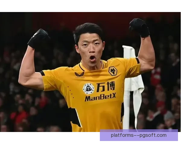 黄喜灿英超单赛季进球破十表现出色引球迷热议